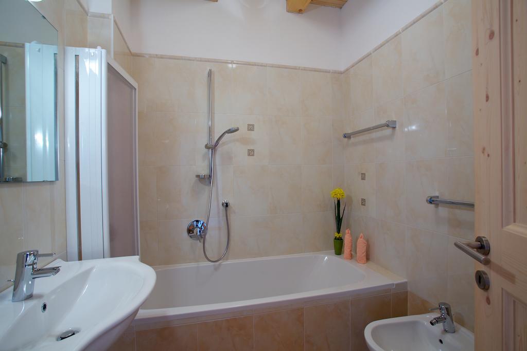 Angerle Hof Villa Nova Levante Rum bild